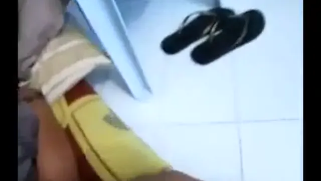 Filipina woman enjoys anal and vaginal hardcore, frame 4 of 8
